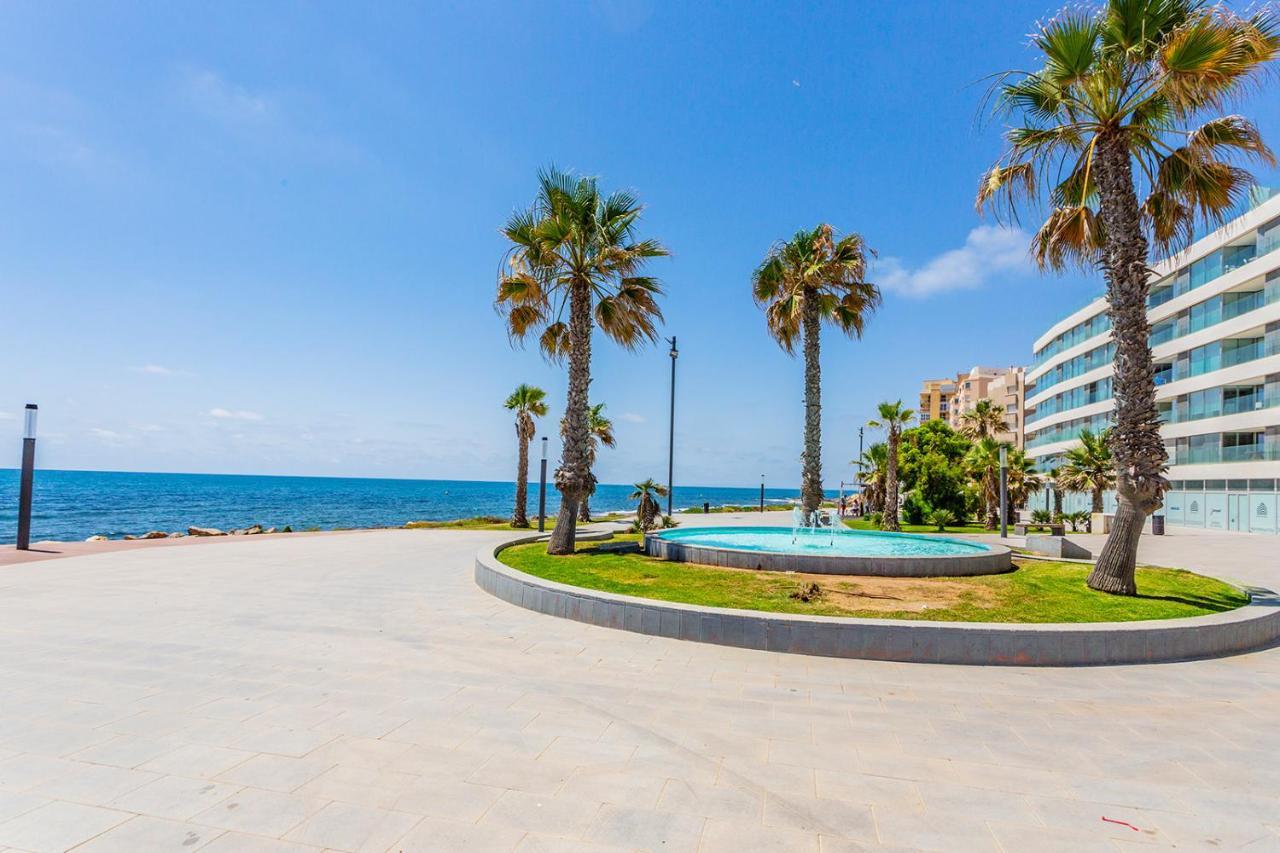 Reel Apartments- Walk To The Beach And Centre Torrevieja Exterior photo